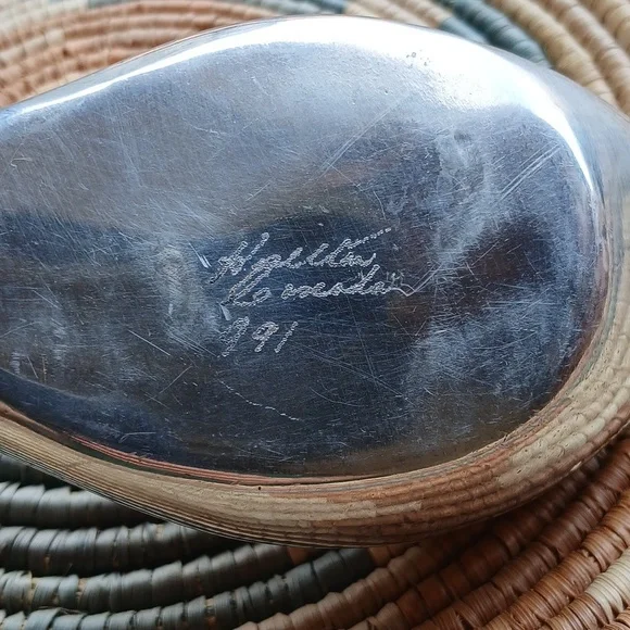 Vintage MC Hoselton Aluminum Whale Sculpture Sign and numbered Numbered 991 - Picture 7 of 7